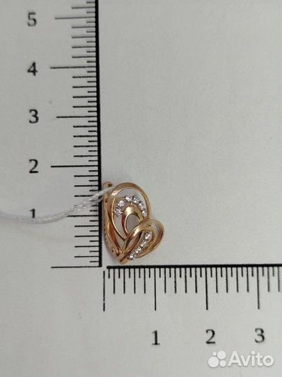 Золотые серьги с камнем