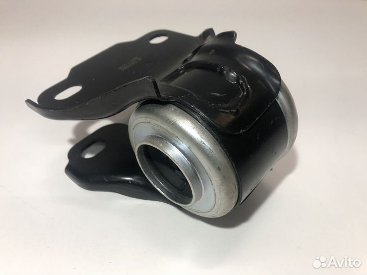 Сайлентблок пер. рычага правый для Ford