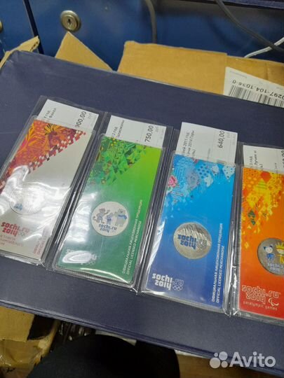 Монеты Россия цветные в блистерах