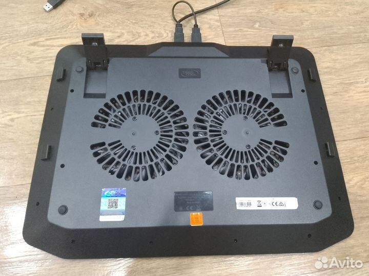 Охлаждающая подставка для ноутбука Deepcool