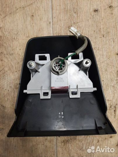 Стоп-сигнал дополнительный Mitsubishi Lancer 9 1.6