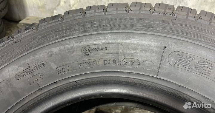 Michelin X M+S 200 215/70 R15C