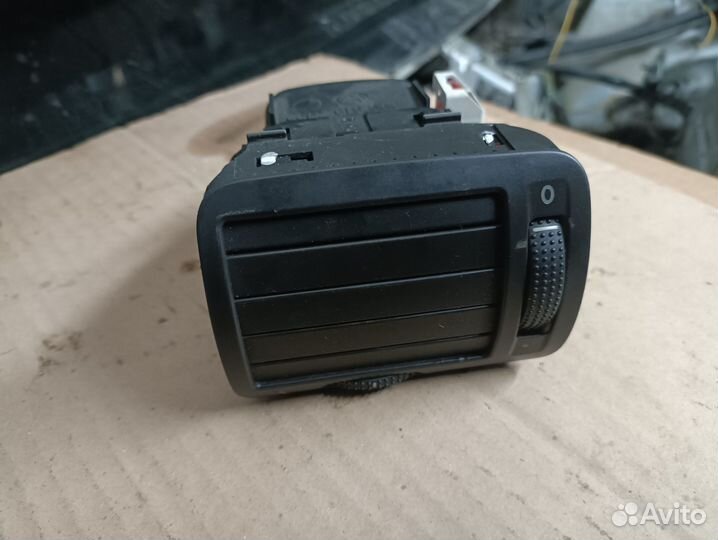 Дефлектор воздуха левый Volkswagen Passat B5 +