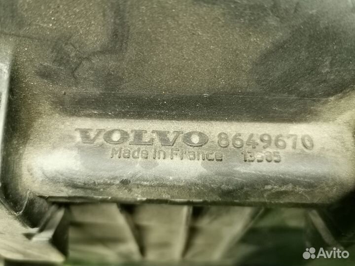 Корпус воздушного фильтра на Volvo S80 I
