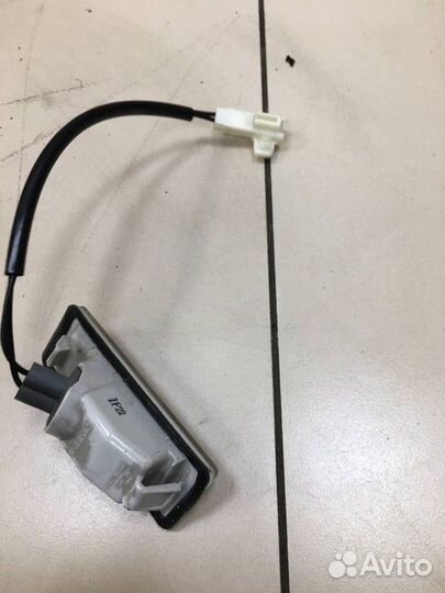 Фонарь подсветки номера Subaru Tribeca