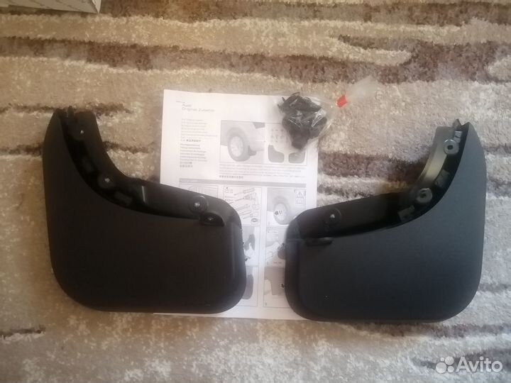 Новый комплект задних брызговиков Audi Q5 2013-17