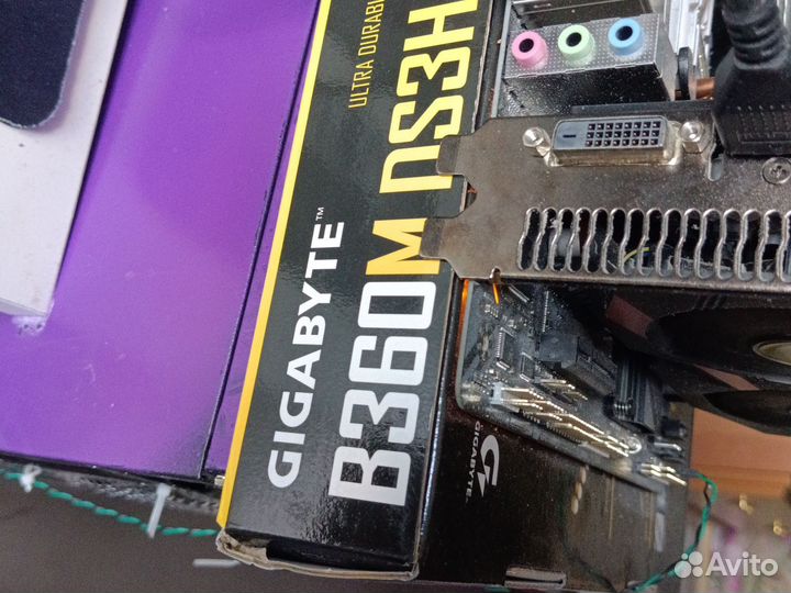 Материнская плата 1151 с процессором i3 8100