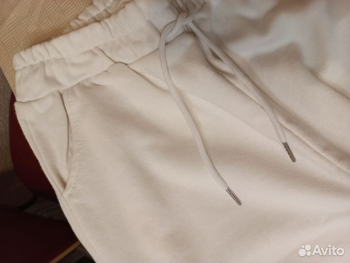 Спортивные штаны 42