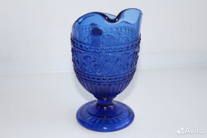 Старинный молочник сливочник кобальтовое стекло