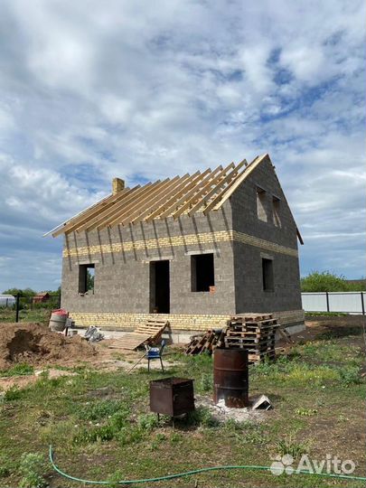 Бригада строителей