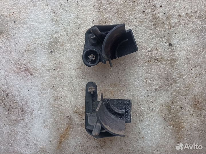 Кронштейн радиатора правый Land Rover Range Rover