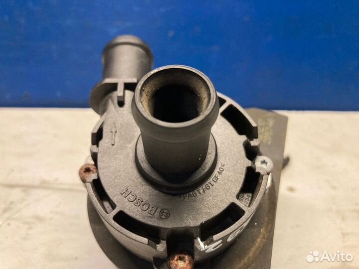 Насос помпа электрический Skoda Rapid 1.4 CZC 2018