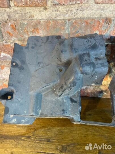 Пыльник рулевой рейки правый Bmw 5 F10 N52B30 AF