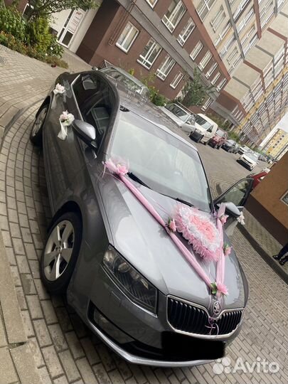 Свадебные украшения на машину