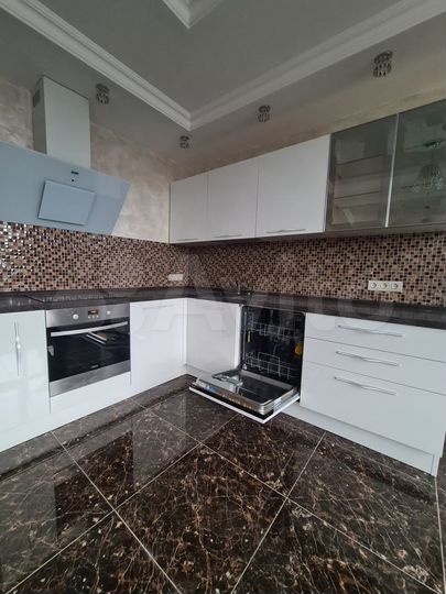 2-к. квартира, 70 м², 12/12 эт.