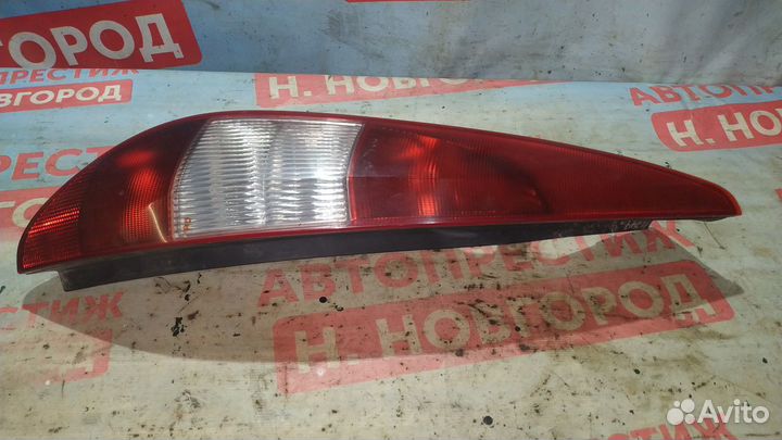 Фонарь задний Форд Мондео 3 Универсал
