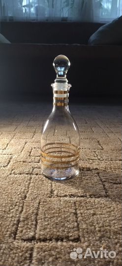 Графин со стопками