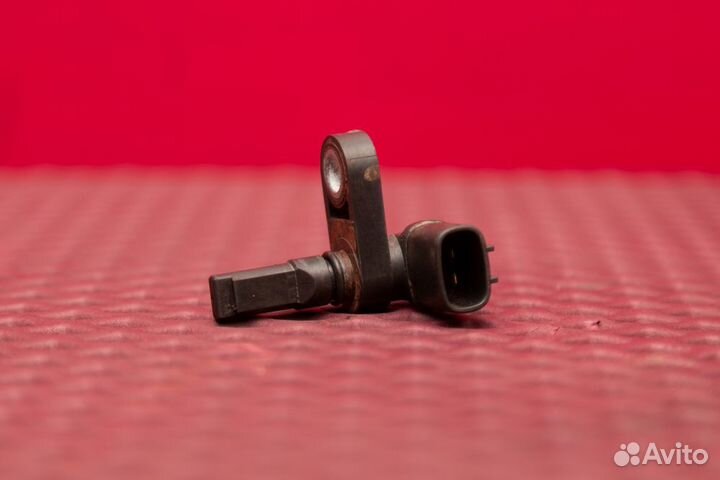 Датчик ABS правый Toyota Land Cruiser 200 1VD 2015