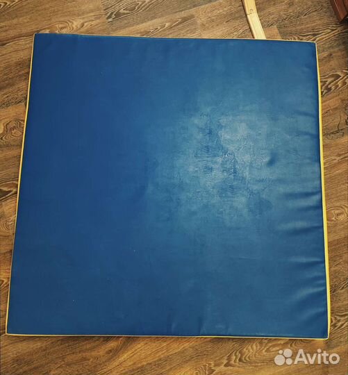 Мат гимнастический 100х100х10см