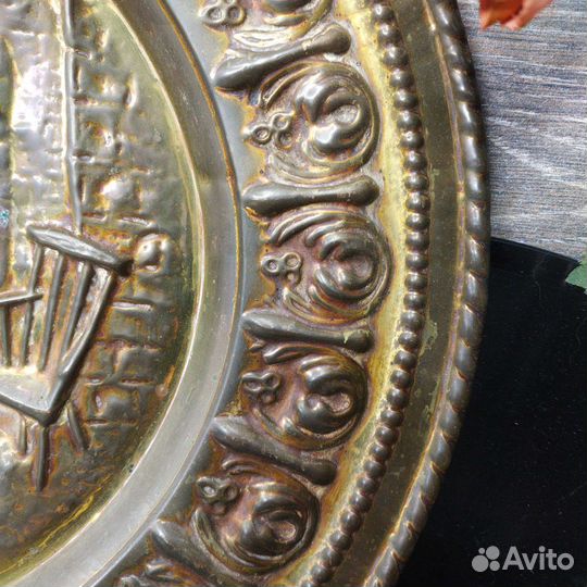 Антиквариат из Европы. Старинное панно, латунь