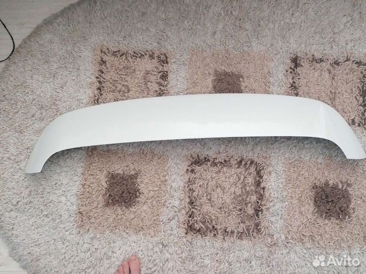 Спойлеры для задней двери тойота Gaia