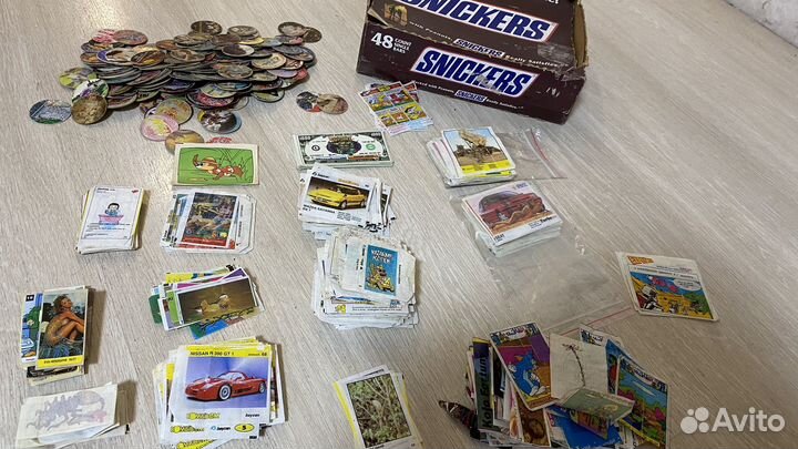 Фишки сотки кэпсы, вкладыши, наклейки, переводки