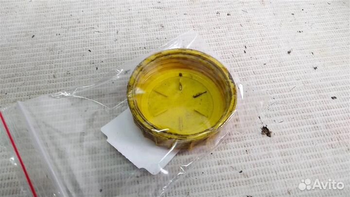 Крышка бачка тормозного цилиндра Audi A6 C4 94-97г