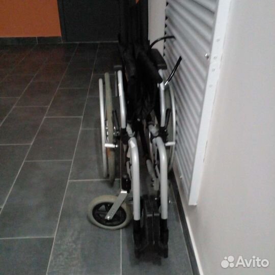 Коляска инвалидная