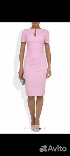 Розовое платье облегающее, с утяжкой