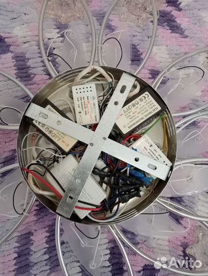 Люстра потолочная светодиодная с пультом