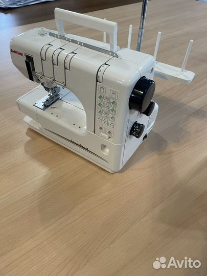 Распошивальная машина janome cover pro ll