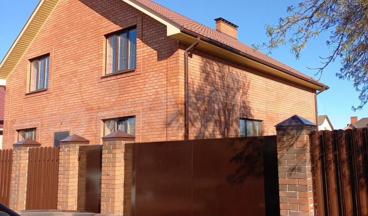 Дом 187 м² на участке 10 сот.