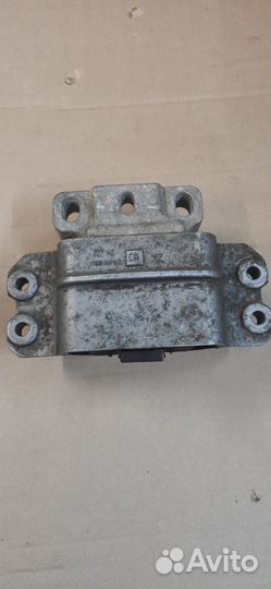 Опора кпп Skoda Octavia A5