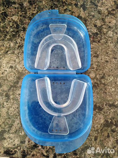 Контейнер для зубных пластинок