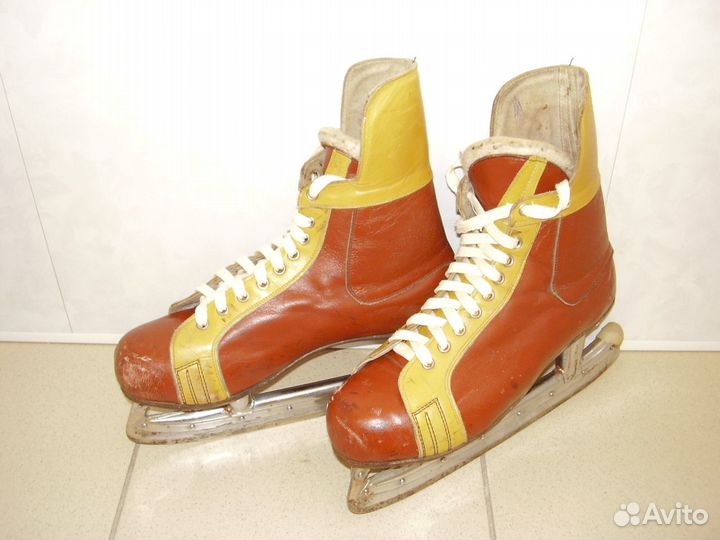 Коньки хоккейные