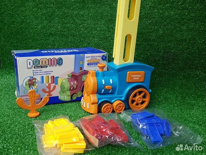 Паровозик Домино со светом и звуком