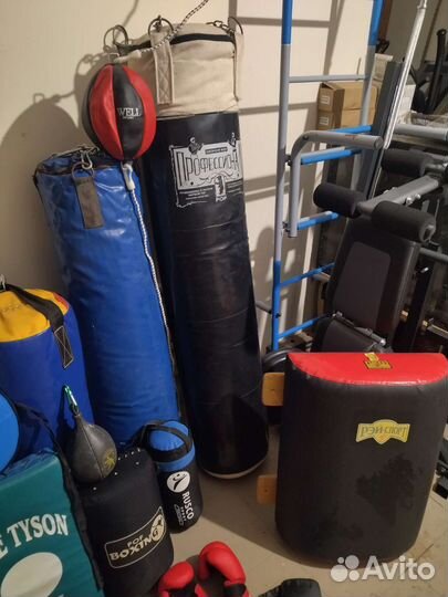 Боксерский мешок, манекен, перчатки, макивара и тд