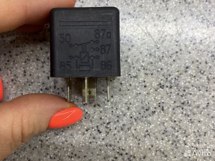 Реле Mazda Ford 14B192-AA