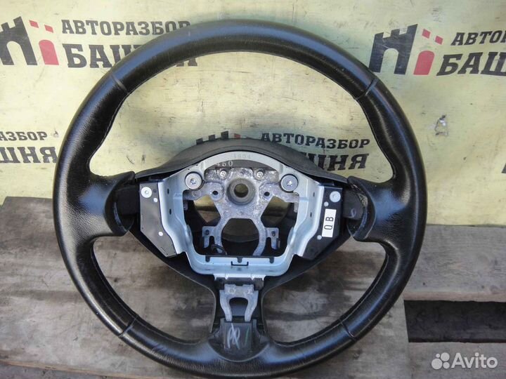 Infiniti FX30D Рулевое колесо