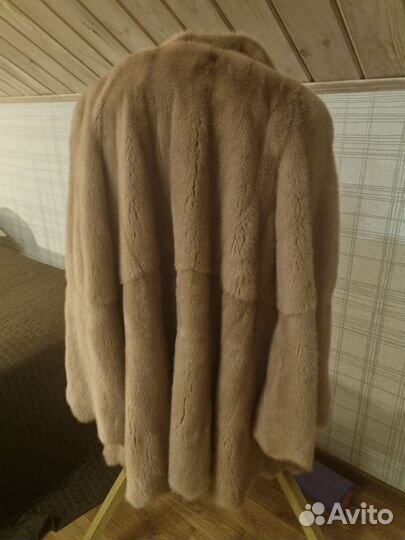 Нежно-розовая норковая шубка сшита на заказ