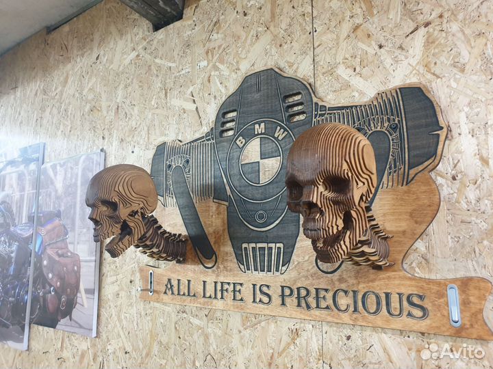 Вешалка для мото шлема