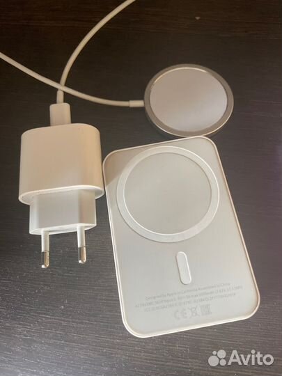 Беспроводная зарядка для iPhone. MagSafe
