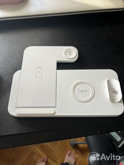 Беспроводная зарядка 3 в 1