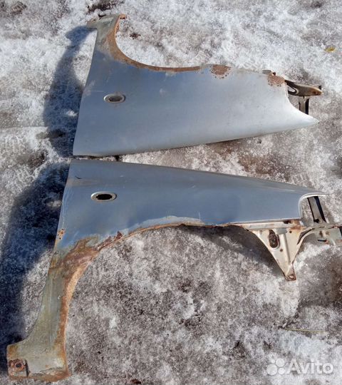 Передние крылья на фиат пунто 1998 г.в