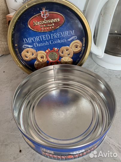 Жестяная коробка из под печенья для мелочей