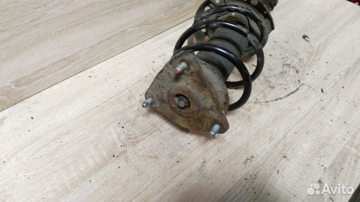 Стойка левая Киа Сид Ceed 1