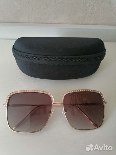 Солнцезащитные очки женские новые