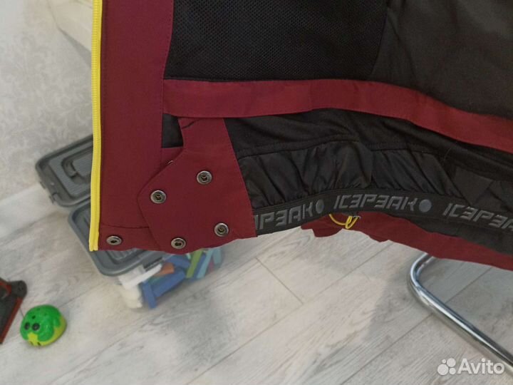 Горнолыжная куртка женская 40-42