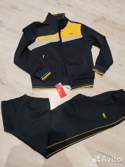 Спортивный костюм новый 42р