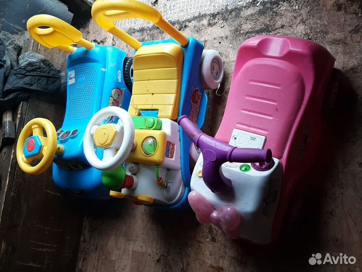 Детская машинка каталка с ручкой
